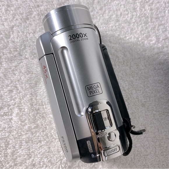 Canon FS100 Digital Video Camcorder Camera Silver Untested - Picture 7 of 16